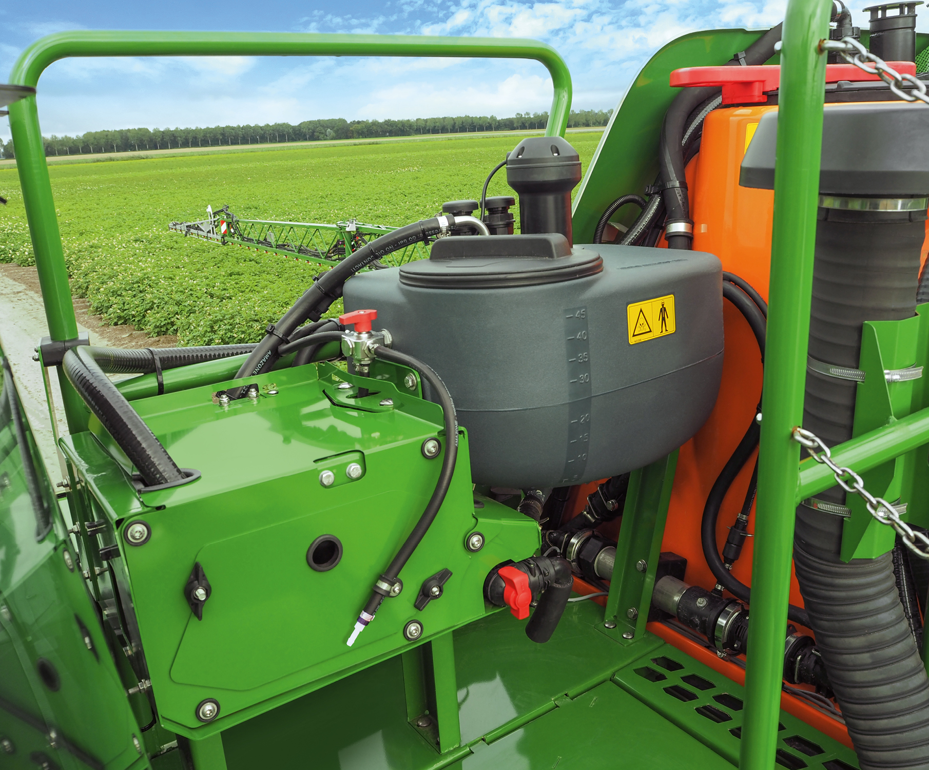 AMAZONE: DirectInject for the Pantera self-propelled crop protection ...