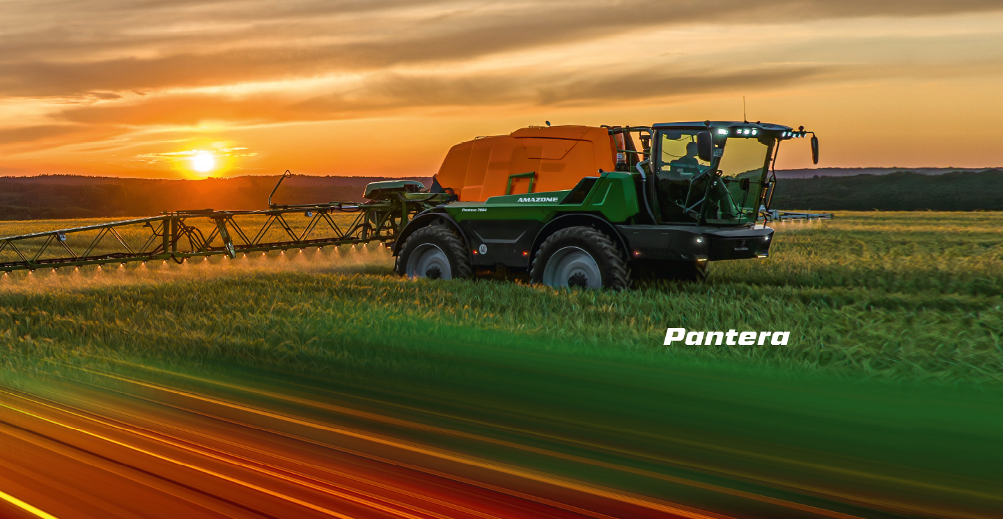 Pantera 7004 self-propelled sprayer