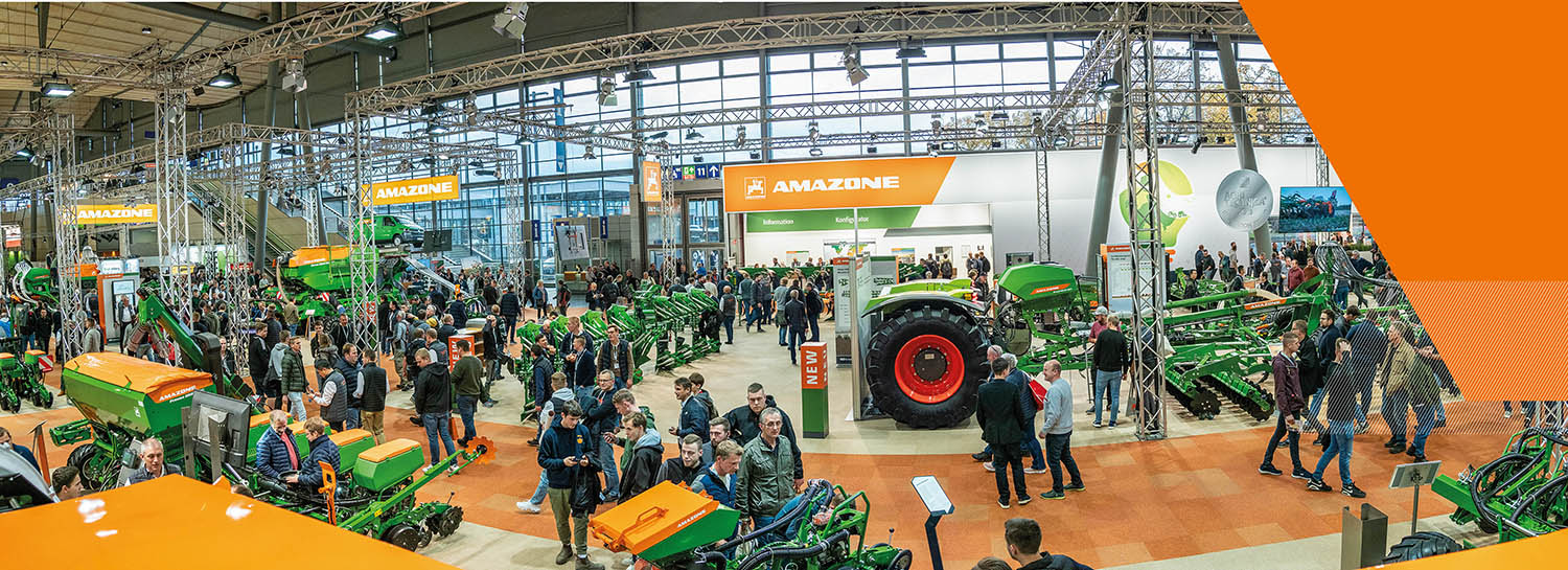 Durant toute la durée du salon, de nombreux visiteurs sont venus sur notre nouveau stand pour se renseigner sur nos matériels et nos innovations. Les machines récompensées ont été particulièrement mises en avant. agritechnica-1