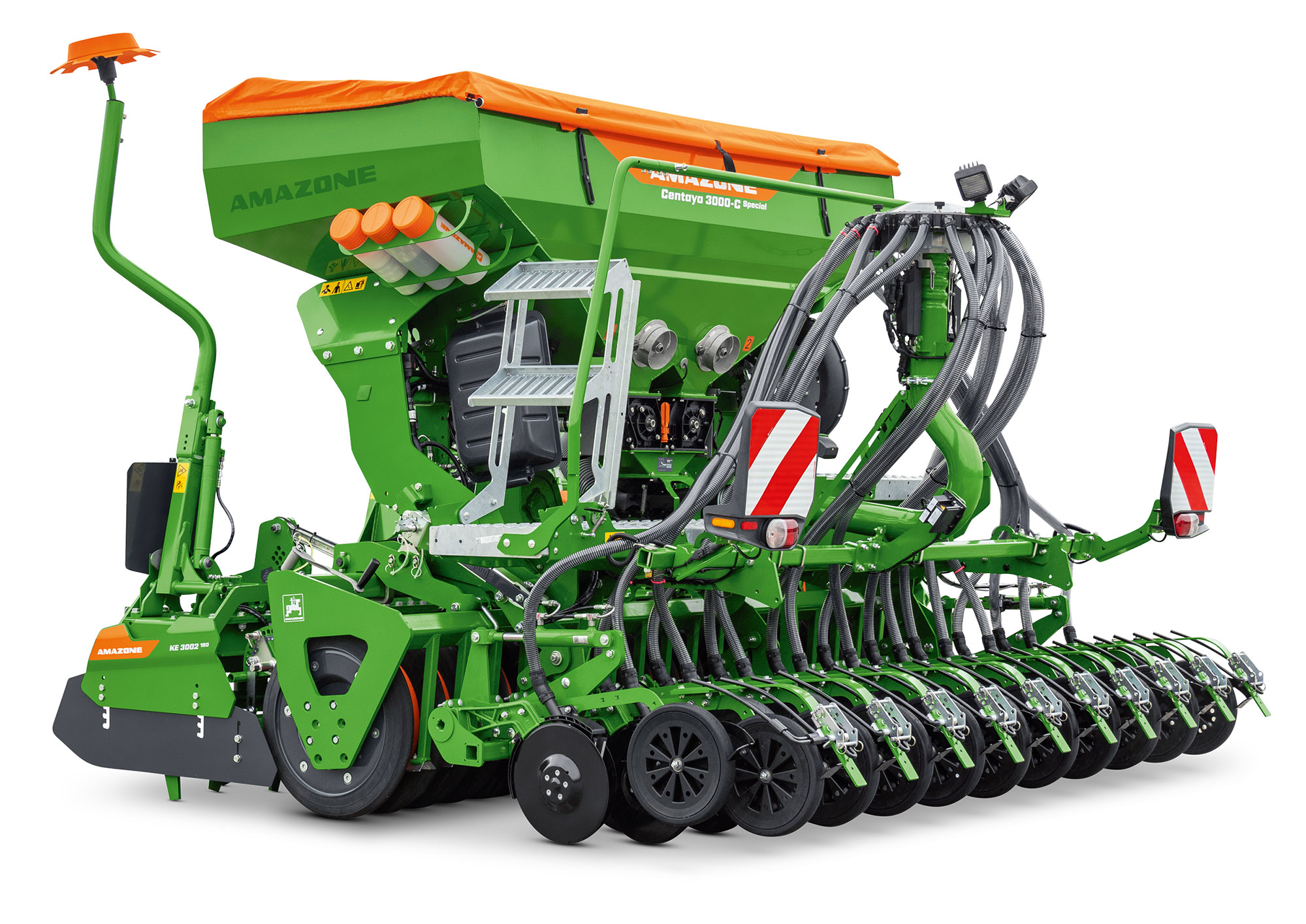 Sembradora suspendida Centaya de AMAZONE en combinación con la tecnología de laboreo activo del suelo (© AMAZONE: Centaya3000-C-special_d0_kw_P7282279_d1_231019_GO.jpg) AMAZONE Aufbausämaschine Centaya (links) und Aufbausämaschine Cataya (rechts) in Kombination mit aktiver Bodenbearbeitungstechnik