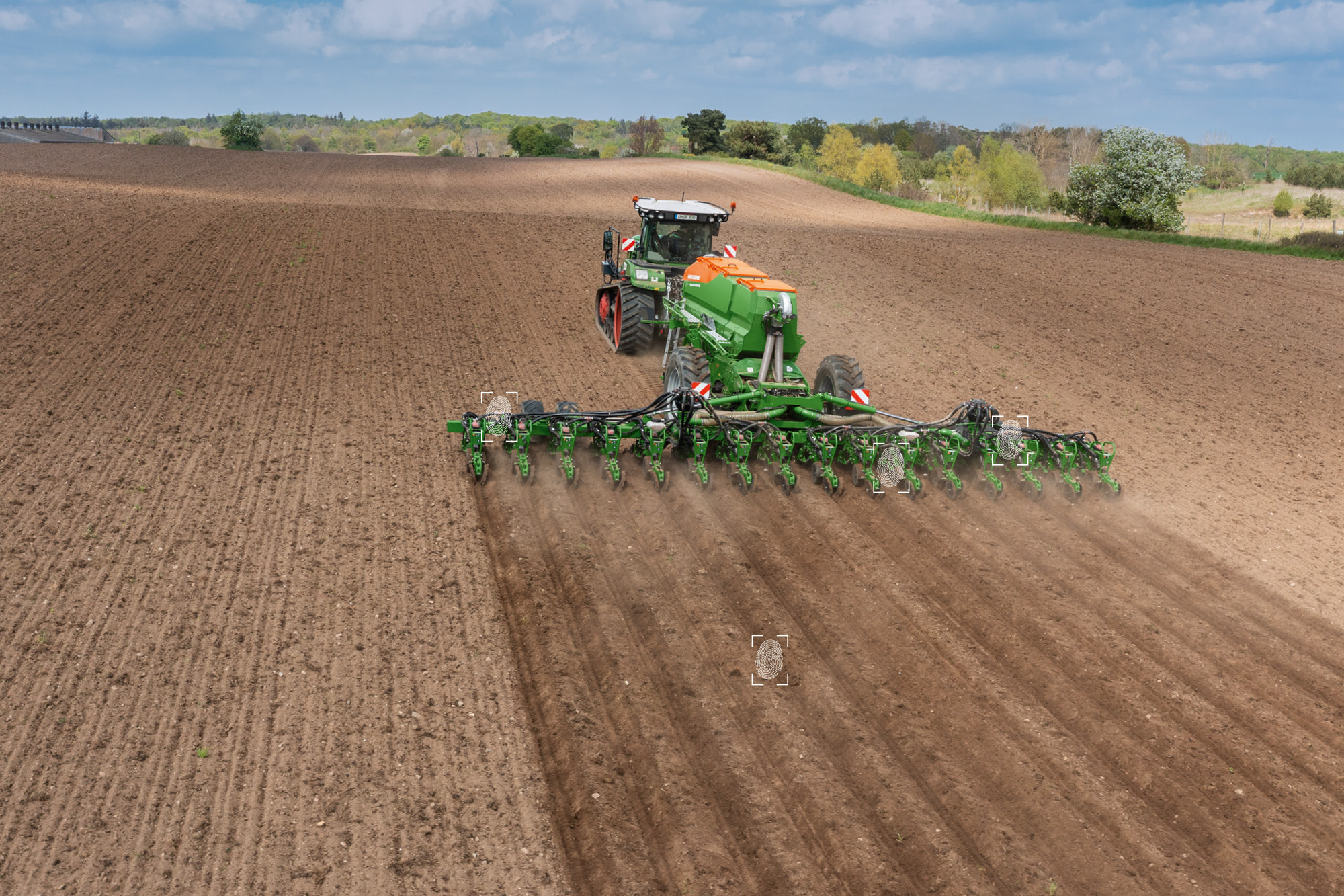 (© AMAZONE: Precea12000-TCC_Fendt_d0_kw_DJI_0591_d1_240314_p125_CMS.jpg)