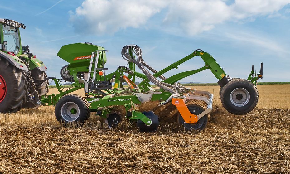 Catros^^+^^ 03-2TS trailed compact disc harrow
