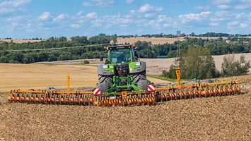 Catros12003-2TX_Fendt_d0_kw_DJI_20230821150314_0296_d1_250911_CMS