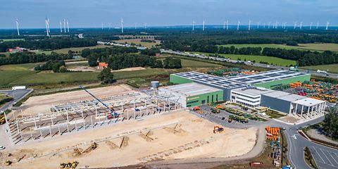 Amazone_Luftbild_Bramsche_Werk_d0_kw_DJI_0965s