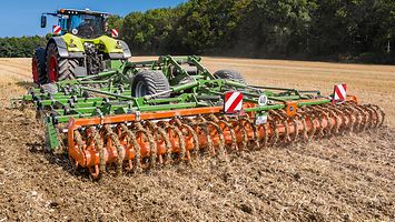 Cobra-2TX trailed shallow cultivator
